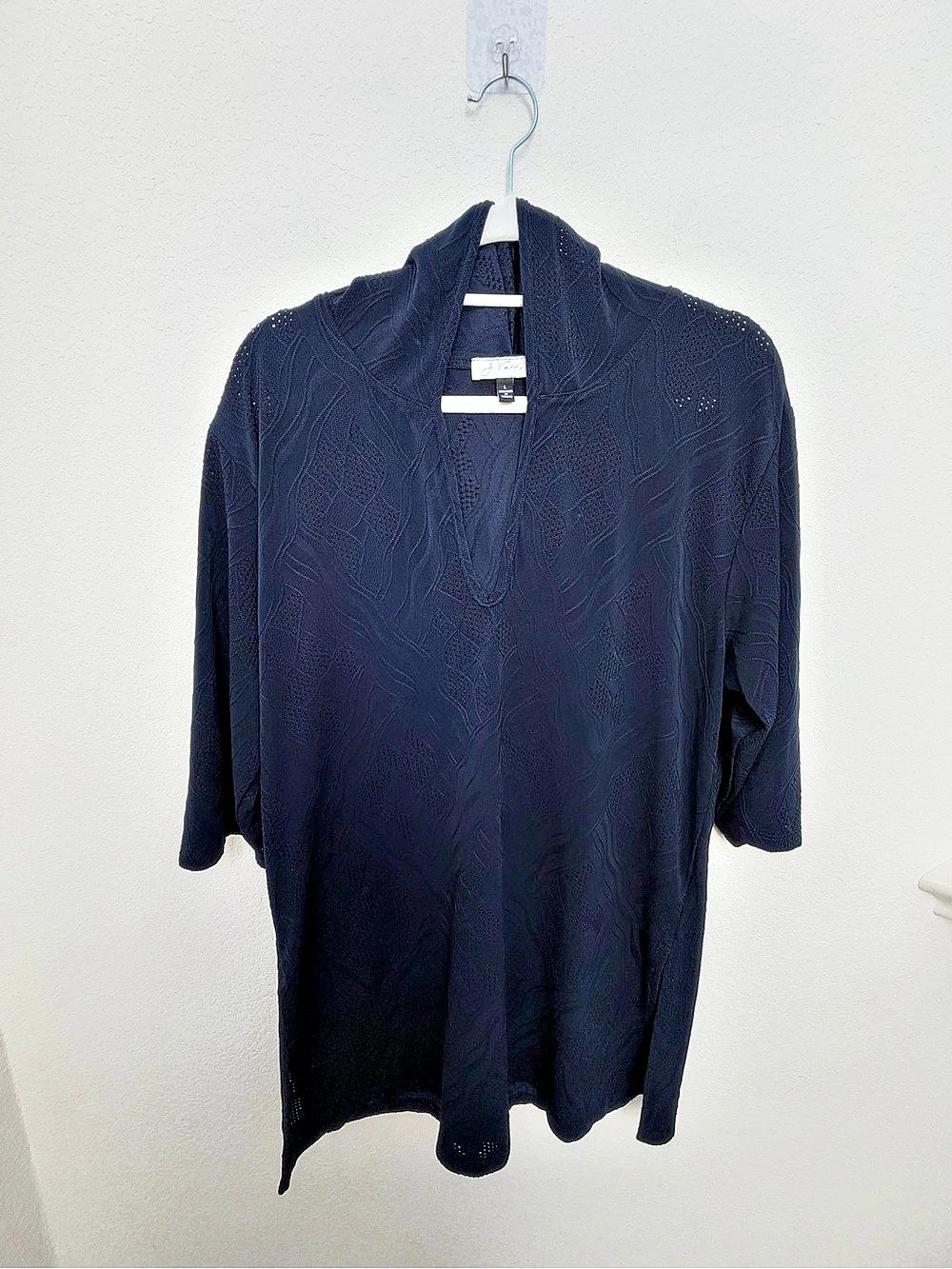 J. Valdi Blue Geometric Tunic Size Large Like New Cover-up